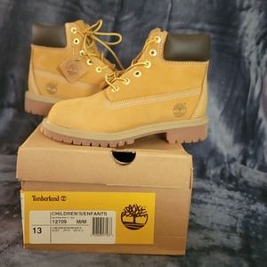Kids boots